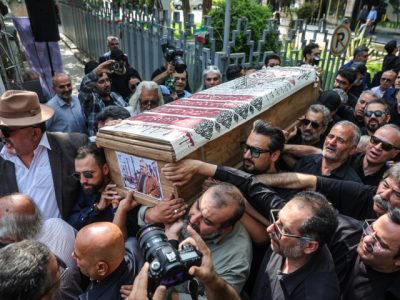 مردم «اکبر عبدی» را در آخرین سفرش تنها نگذاشتند